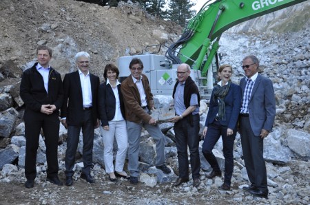 Grundsteinlegung zum Projekt Schwägalp am 25. September 2013 durch den Verwaltungsrat der Säntis- Schwebebahn (vlnr): Roland Stump, Peter Eisenhut, Barbara Ehrbar-Sutter, Heinz Hochuli, Hans Höhener, Daniela Merz und Hansruedi Laich (auf dem Foto fehlen Gavin Schmid und Michael Auer).